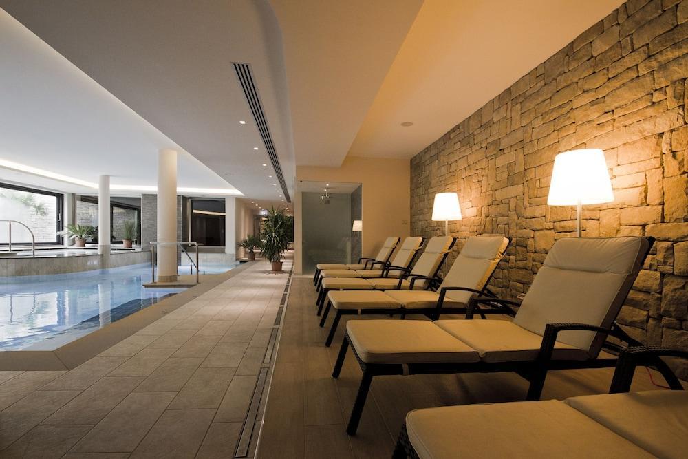 Hotel Ambassador Levico Terme Kültér fotó