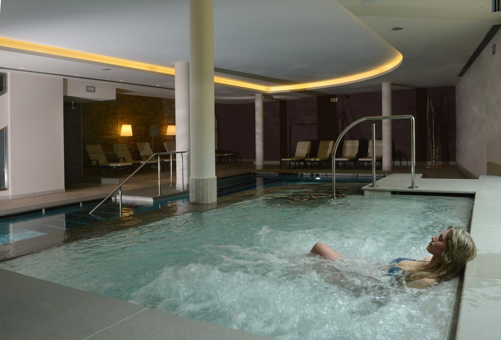 Hotel Ambassador Levico Terme Kültér fotó