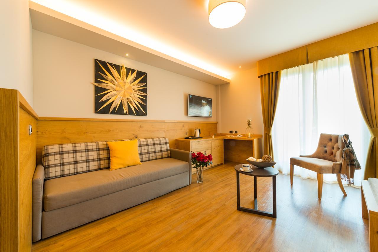 Hotel Ambassador Levico Terme Kültér fotó